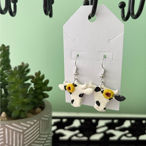 Jewelry - NWT Holstein Cow with Sunflower accent Earrings
